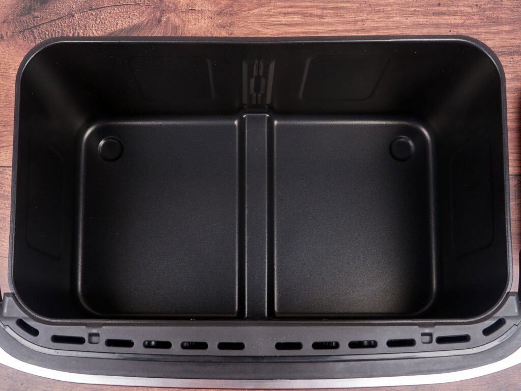 Ninja Foodi FlexDrawer - the basket without the crisper plates